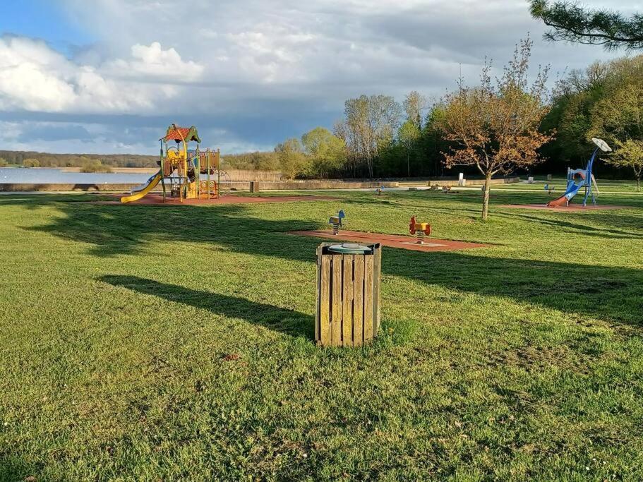 La Maison Bleu Du Lac De Celine Giffaumont-Champaubert Esterno foto