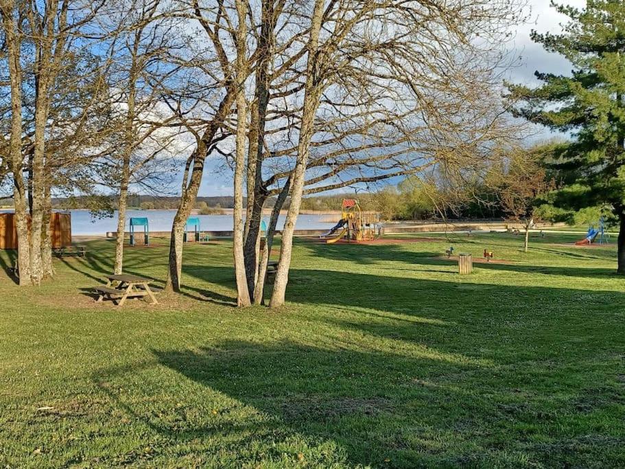 La Maison Bleu Du Lac De Celine Giffaumont-Champaubert Esterno foto